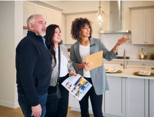 How long does it take to buy a home in Citrus County shown through a couple touring a home with a real estate agent